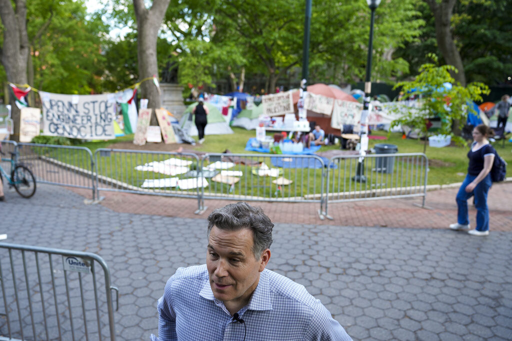 Israel Palestinian Campus Protests Dave McCormick at Penn's encampment