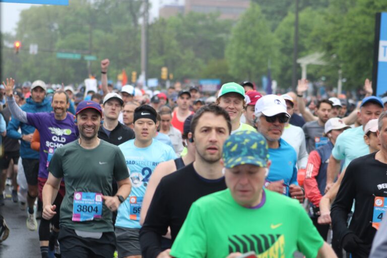 racers running