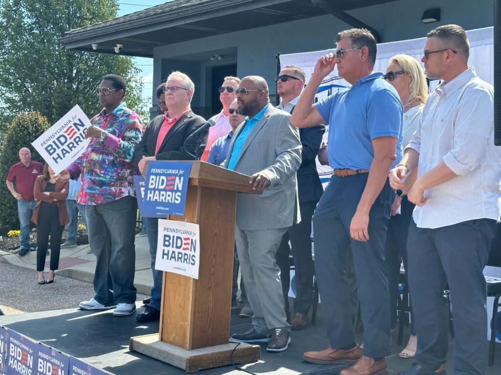 philadelphia-union-biden-endorsement (1) District leaders with the Philadelphia Building and Construction Trades Council