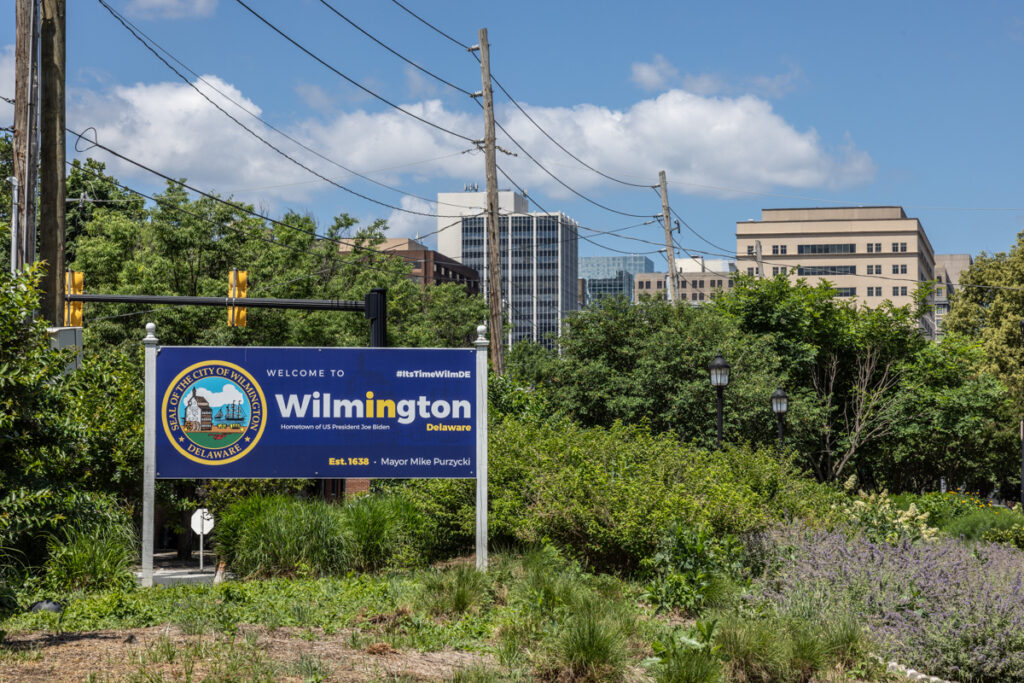 Wilmington, Del. (Kimberly Paynter/WHYY) a sign reads Welcome to WIlmington