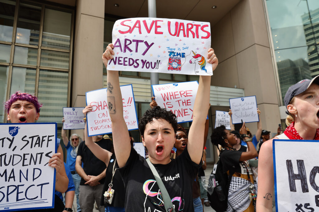 2024 06 05-e lee-philadelphia 1500 market-university of the arts sudden closure unicorn arty Students join faculty and staff of the University of the Arts at a rally