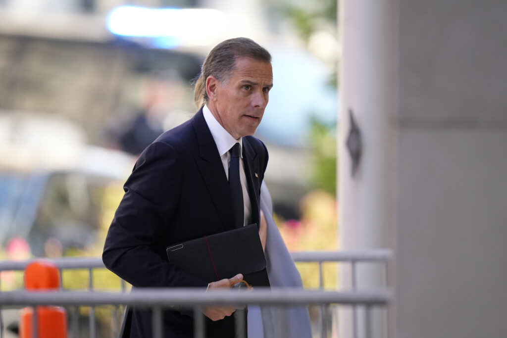 Hunter Biden Hunter Biden entering the courtroom
