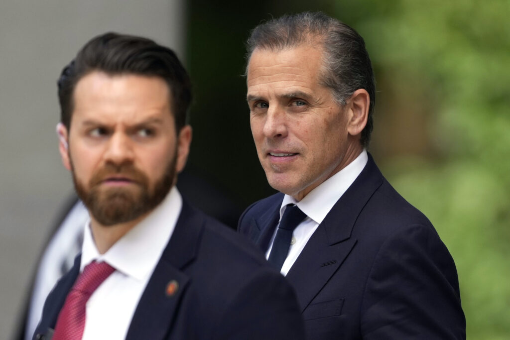 Hunter Biden Hunter Biden leaving the courtroom.