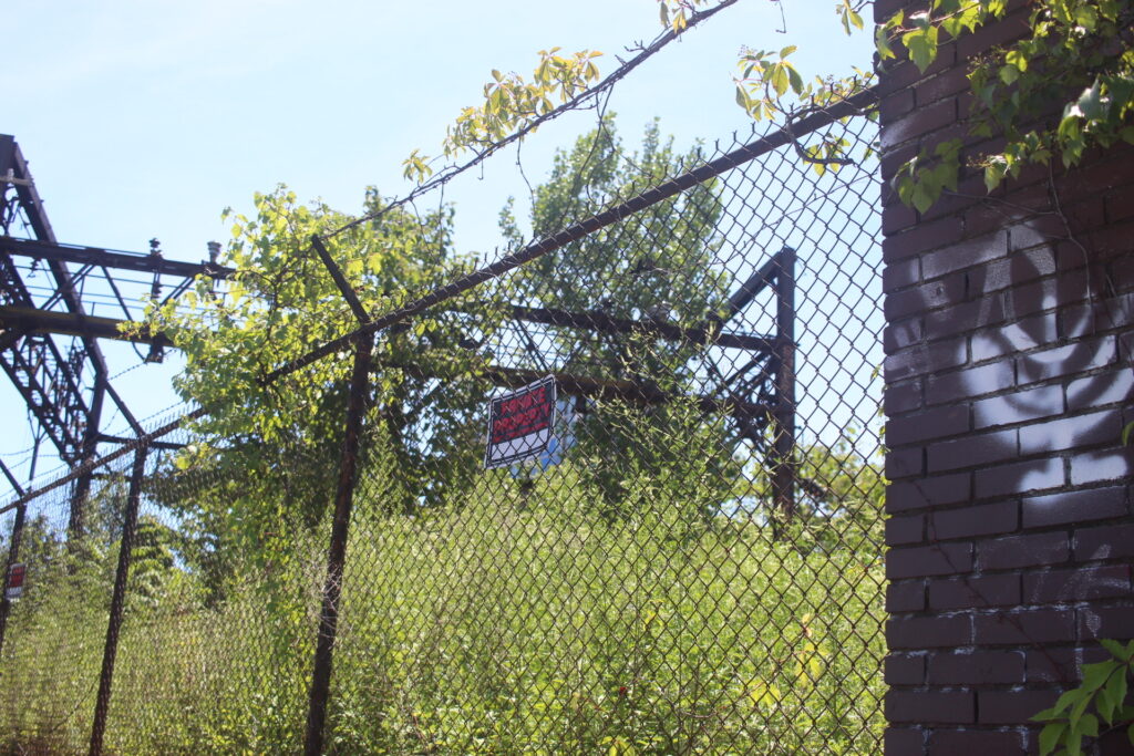 Reading viaduct private property sign