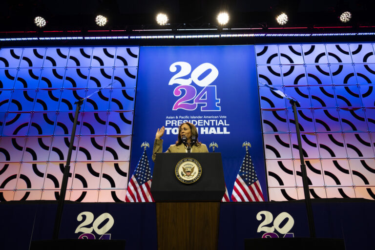 Kamala Harris AAPI