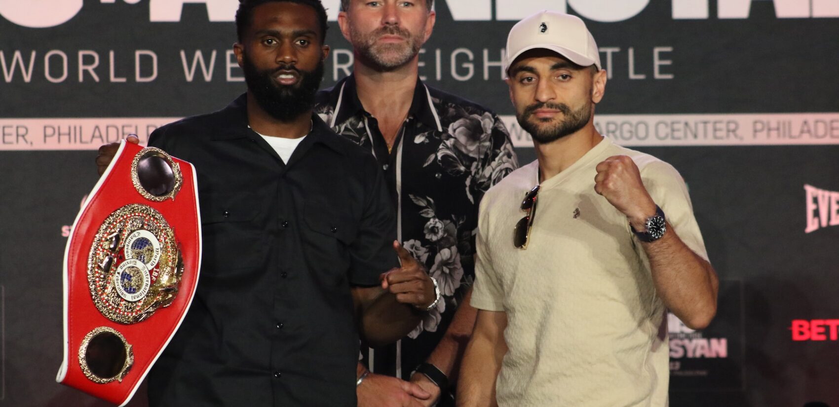 Jaron Ennis and David Avanesyan pose for a photo