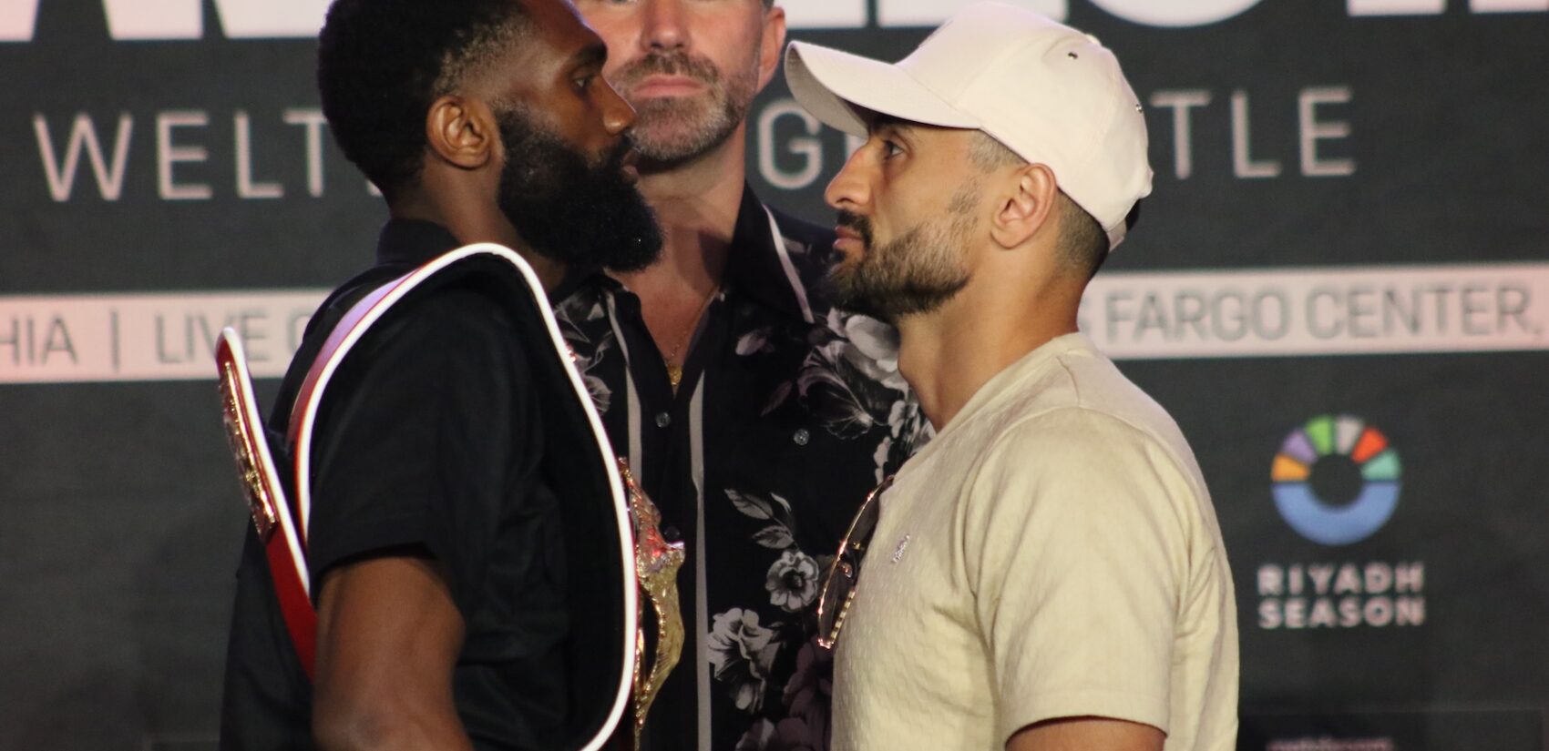 Jaron Ennis and David Avanesyan pose for a photo