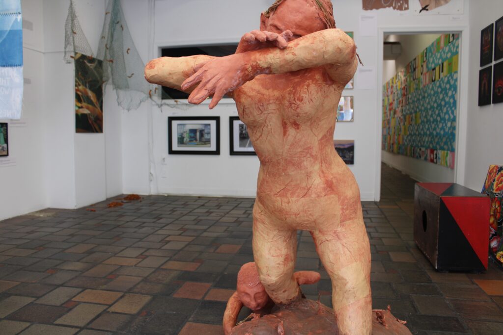A sculpture by José Lemus featured in the "Indivisible" exhibition at Imperfect Gallery.