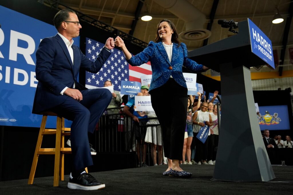 josh-shapiro-gretchen-whitmer-2024-07-29 Josh Shapiro and Gretchen Whitmer fist-bump