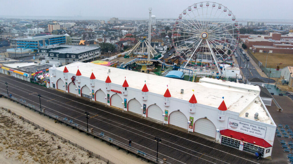 6abc-gillians-wonderland-2024-08-20 Gillian's Wonderland Pier amusement park is seen on the boardwalk on a hazy day in Ocean City