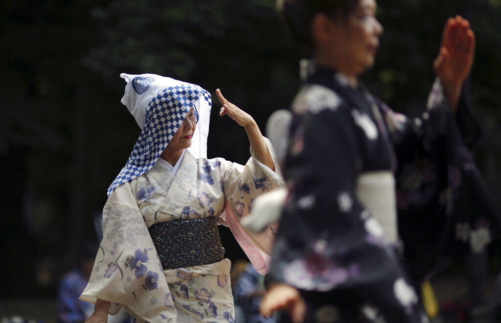 Japanese woman in a yakuta