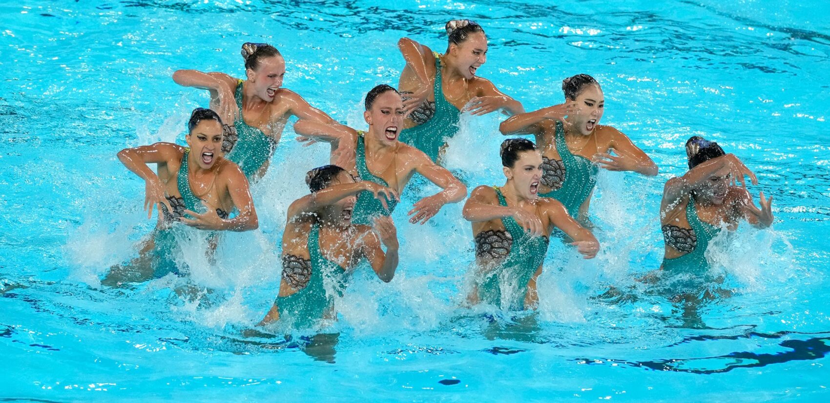 Megumi Field in a routine with the U.S. team