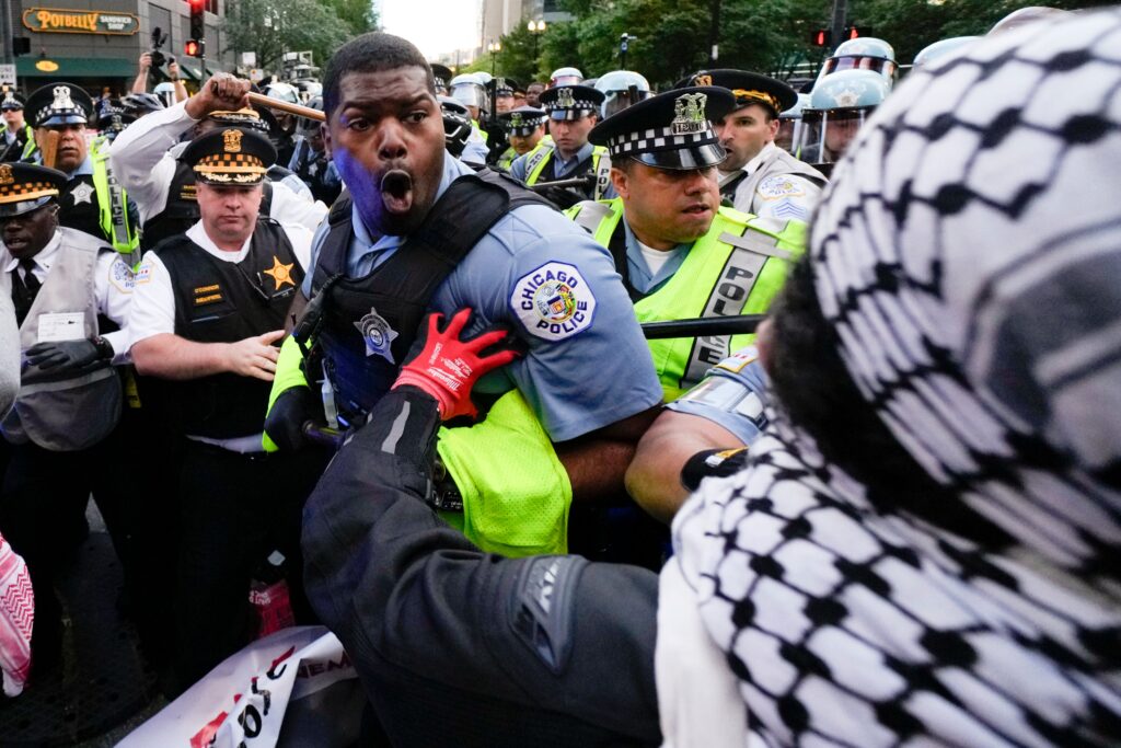 dnc-protesters-day-2-2024 protesters clash with police