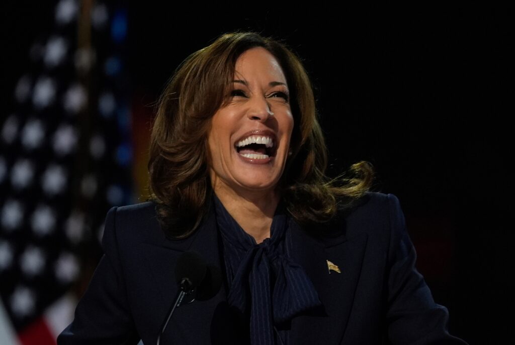 kamala-harris-2024-08-22-3 Kamala Harris smiles