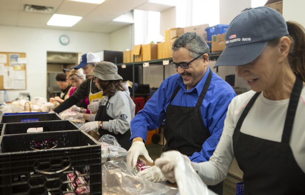 spotlight-pa-volunteers-meals-2024-0813 Montgomery County volunteers