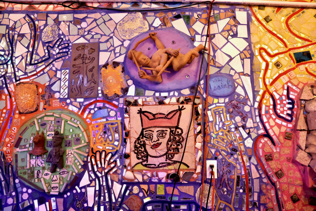 2024 09 05-e lee-philadelphia watkins street-isaiah zagar studio pussy hat Art is displayed at a new Magic Gardens location in Philadelphia