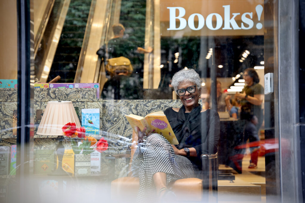 2024 09 06-e lee-zenobia lundy-philadelphia barnes and noble-authors reading Zenobia Lundy in the window