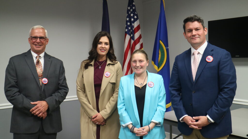 24-10-16 LR Bill Ferrara, K.C. Tomlinson, Anna Payne, Joe Hogan 1 All four candidates posing for a photo together