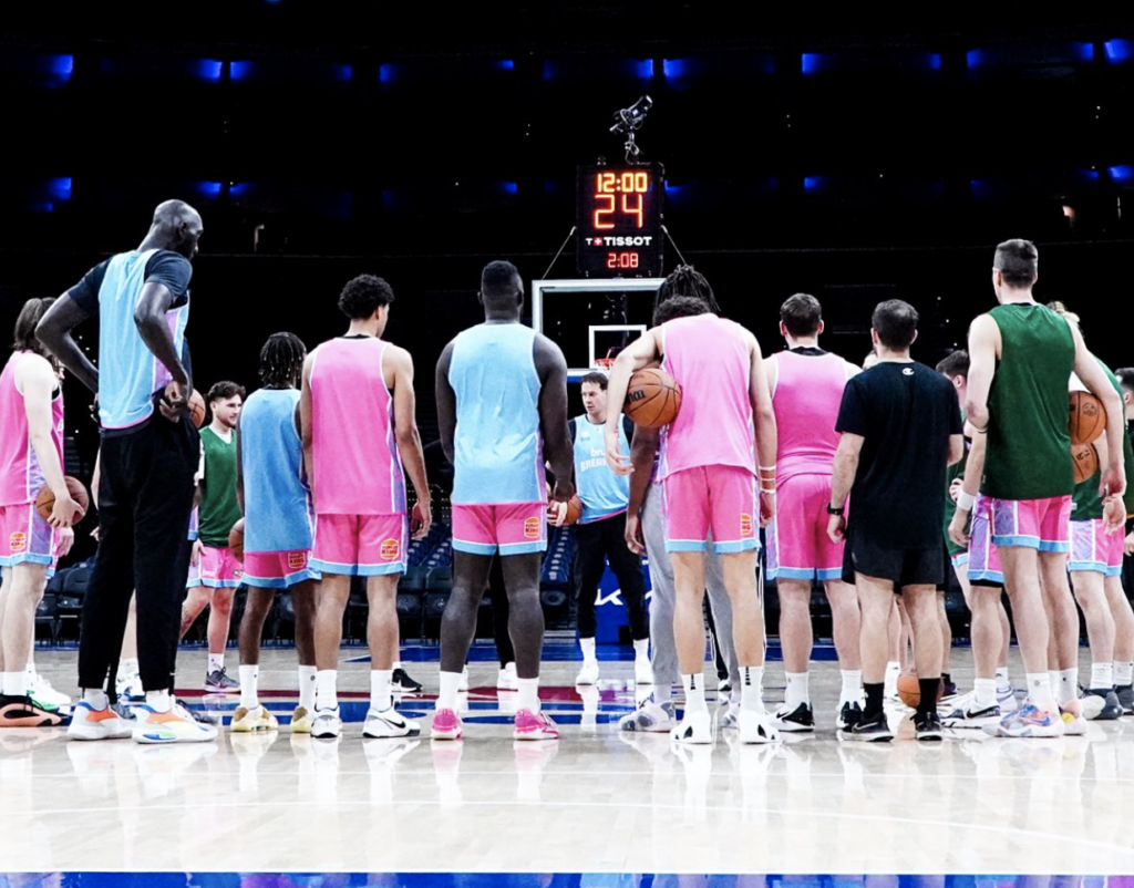 breakers NZ Breakers warm up for Monday's game against the Philadelphia 76ers (via NZBreakers on X)