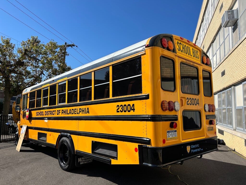 philadelphia-electric-buses-2 a parked electric school bus