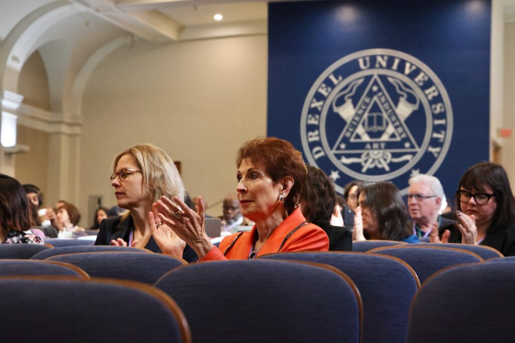 Arts leaders clap