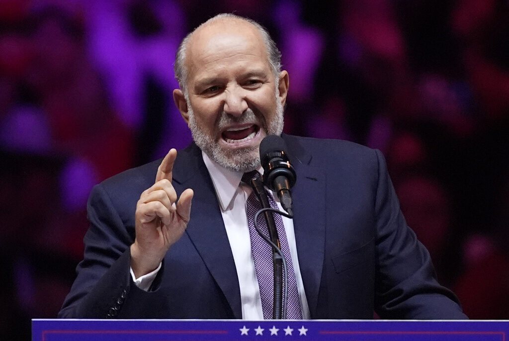 Election 2024 Trump Howard Lutnick speaks before Republican presidential nominee former President Donald Trump at a campaign rally at Madison Square Garden, Sunday, Oct. 27, 2024, in New York. (AP Photo/Evan Vucci)