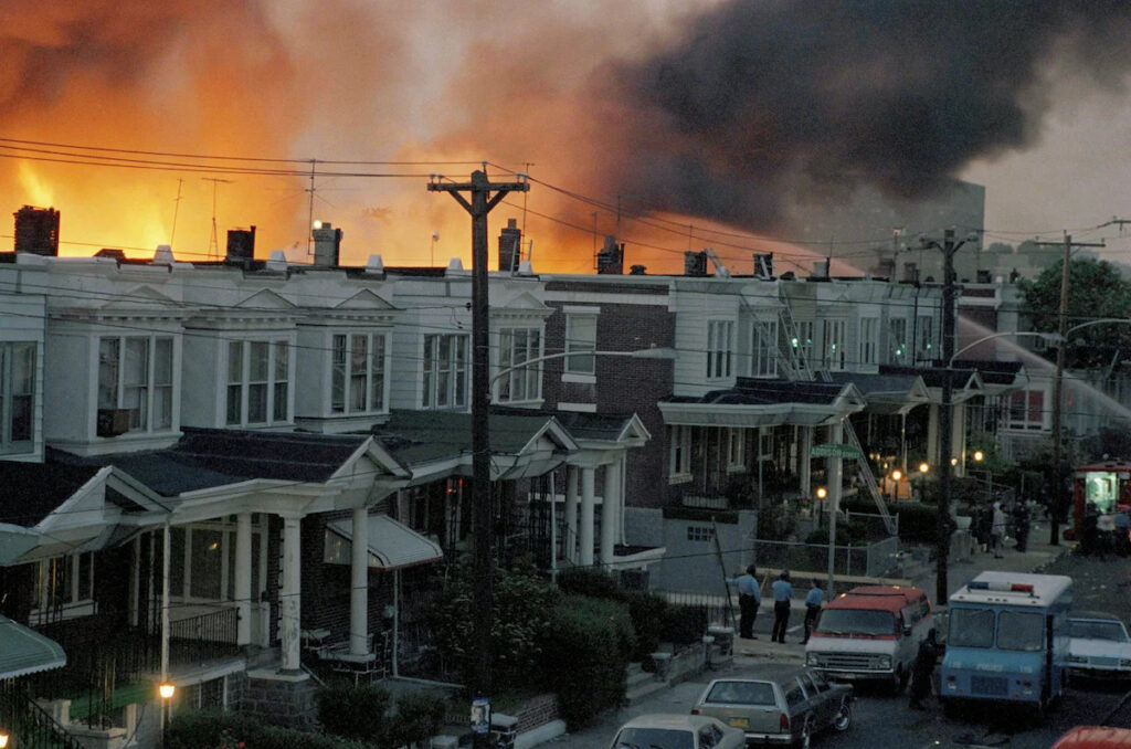 MOVE-bombing-1985 fire from the MOVE bombing
