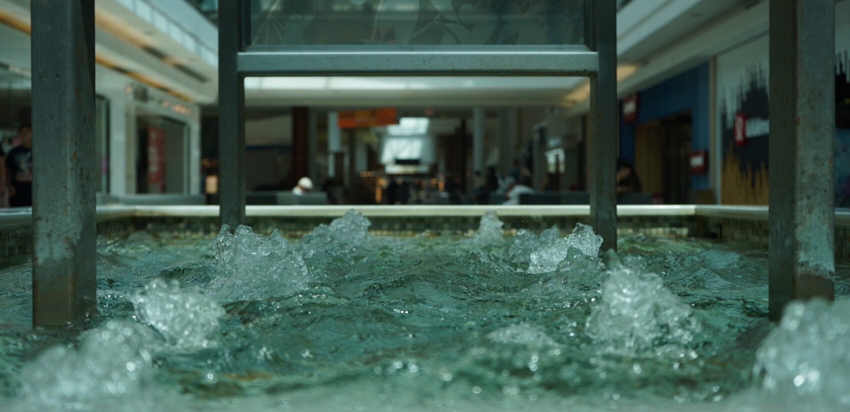 A Cherry Hill mall fountain
