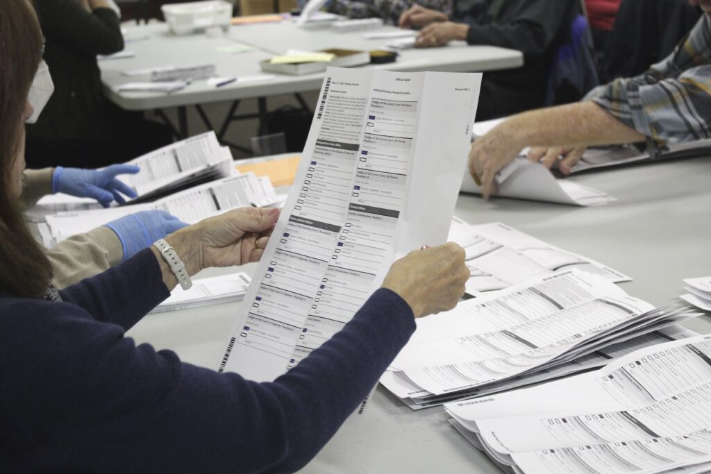 Election Oregon Broken Ballot Machine Election worker