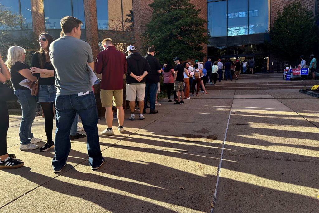 bucks-county-voter-line-2024-11-01 Voters line up outside the Bucks County Administration Building