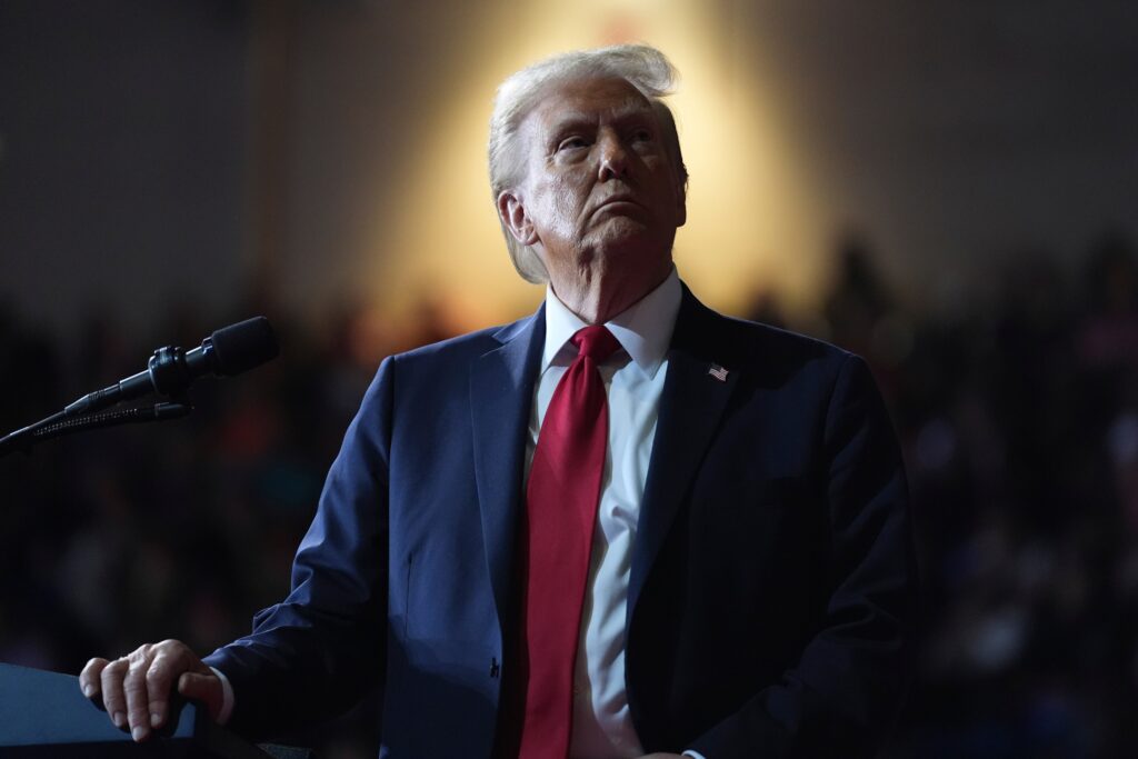 donald-trump-2024-11-02-new Donald Trump stands