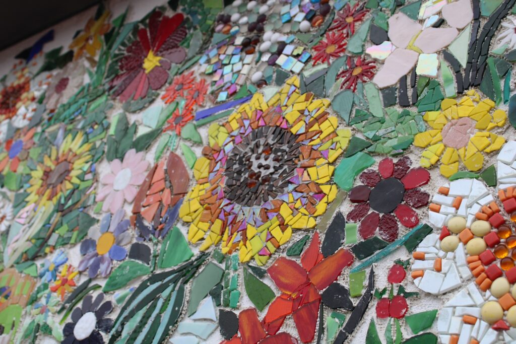 lansdale-mosaic-9 flowers in the mosiac