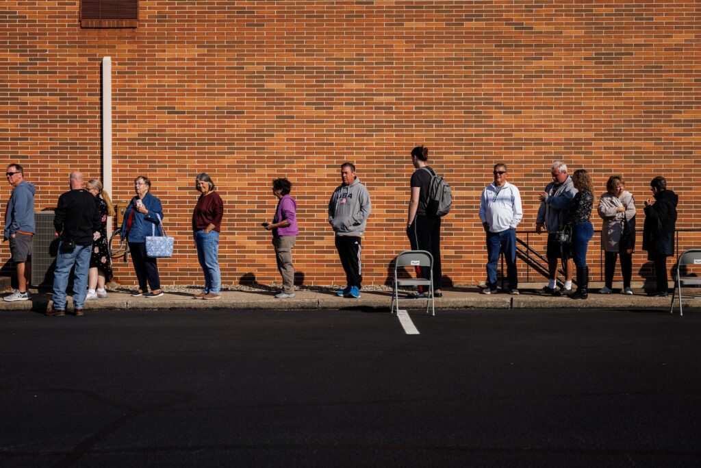 US-VOTE-POLITICS-ELECTION Voters wait in line