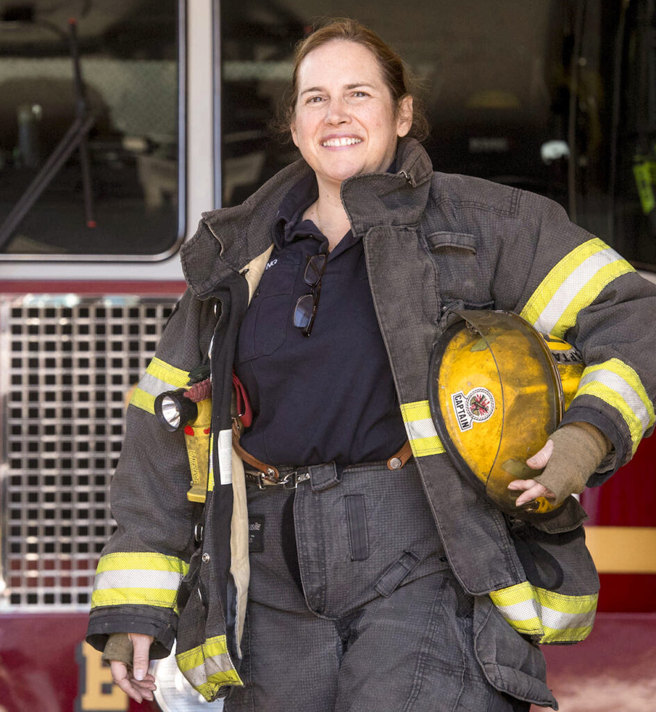 Linda Long, Philadelphia Fire Department’s first female battalion chief. Linda Long, Philadelphia Fire Department's first female battalion chief, retired in 2023 after being diagnosed with brain cancer. (Clem Murray / The Philadelphia Inquirer)