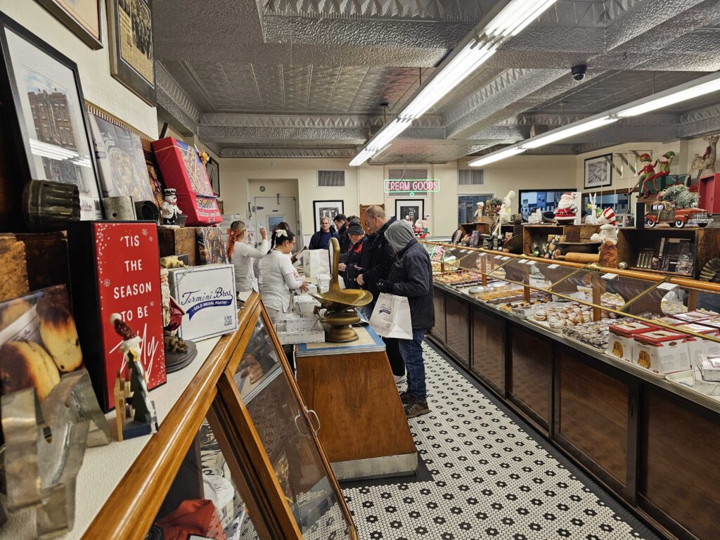 Termini-Brothers-Bakery-Christmas-Eve-2024-4 Shoppers checking out