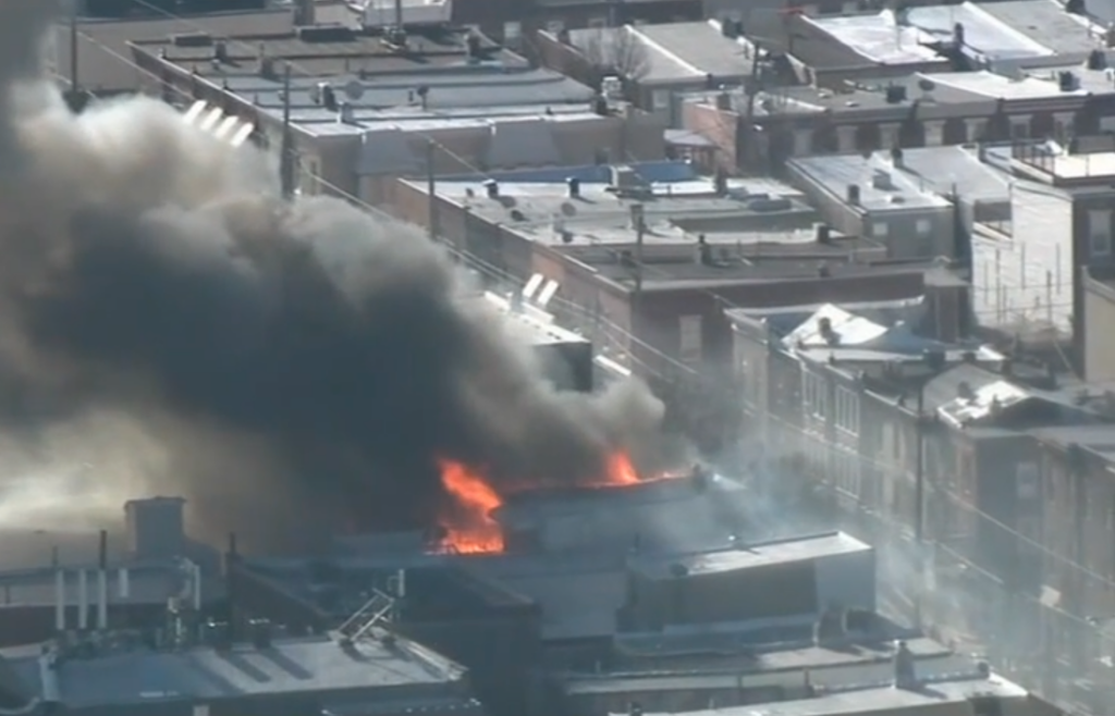 2019-south-philadelphia-explosion-fire rowhouses on fire