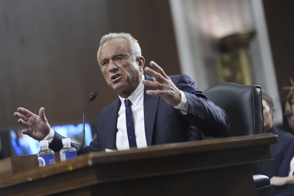 Trump Cabinet Kennedy Robert F. Kennedy Jr., President Donald Trump's choice to be Secretary of Health and Human Services, appears before the Senate Finance Committee for his confirmation hearing at the Capitol in Washington, Wednesday, Jan. 29, 2025. (AP Photo/J. Scott Applewhite)