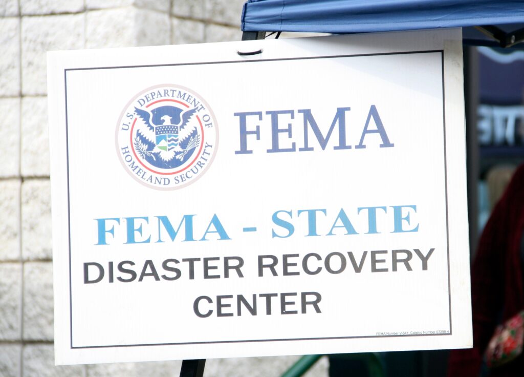 FEMA-disaster-recovery-center-2024-10-15 a sign reads FEMA - STATE DISASTER RECOVERY CENTER