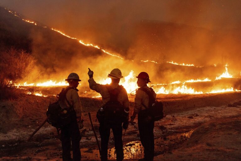 Fire crews battle the Kenneth Fire