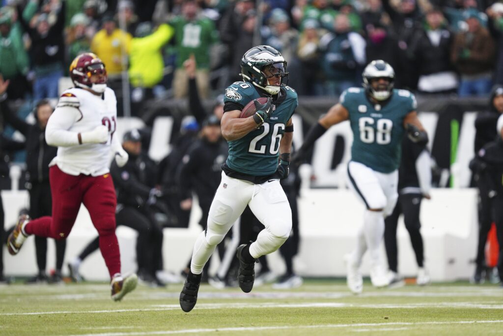Commanders Eagles Football Philadelphia Eagles running back Saquon Barkley (26)