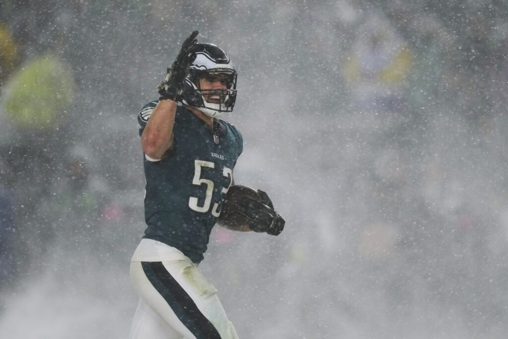Philadelphia Eagles linebacker Zack Baun celebrates