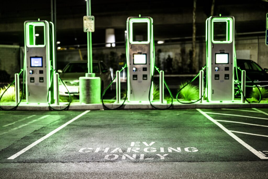 Electric vehicle charging station