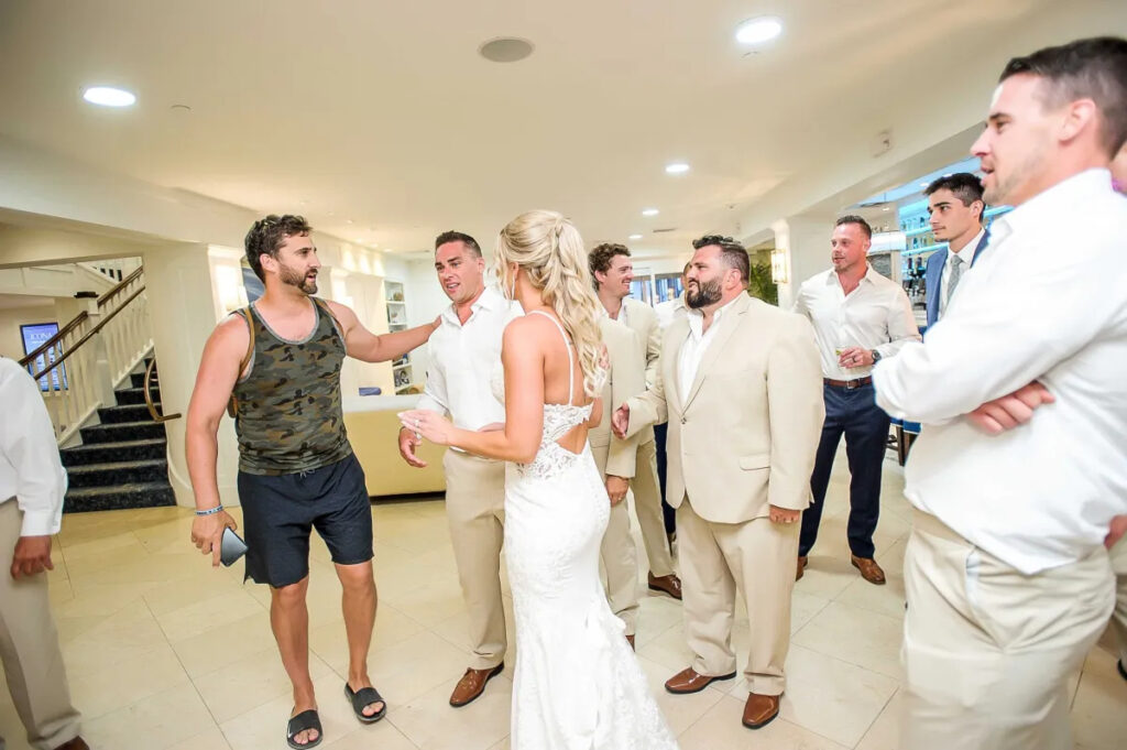 sirianni-at-eagles-fans-wedding Nick Sirianni with the bride and groom and wedding guests