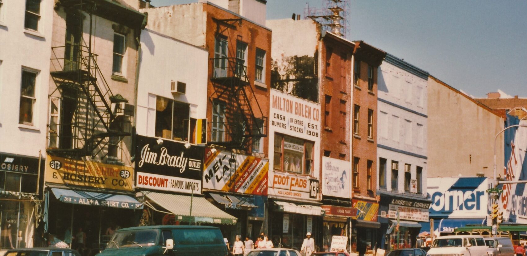 Market Street looking east toward 3rd Street in 1985