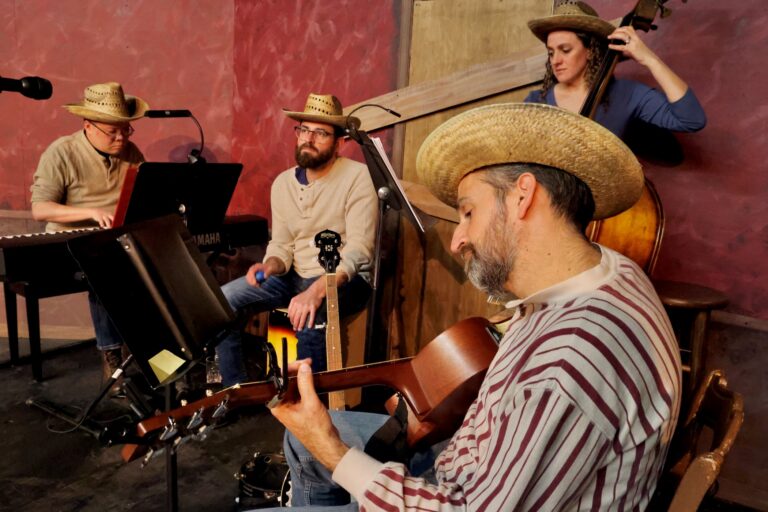 Jeffrey Barg (on guitar)