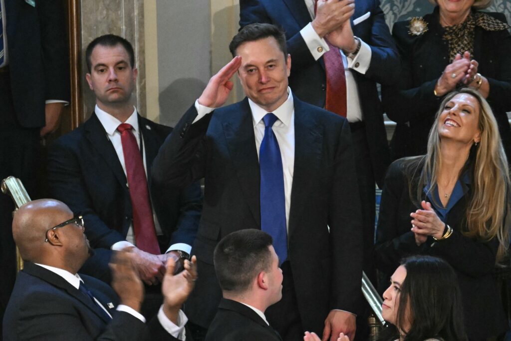 TOPSHOT-US-POLITICS-TRUMP-CONGRESS Elon Musk giving a salute to President Trump
