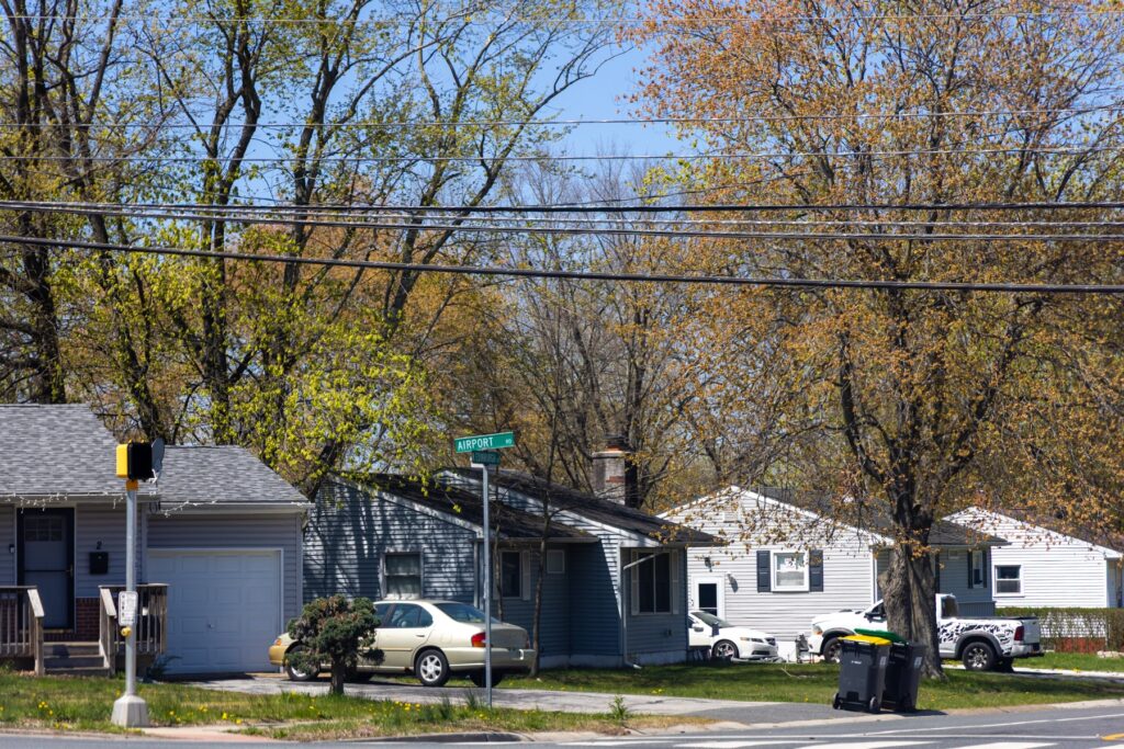 Homes in New Castle, Delaware. (Kimberly Paynter/WHYY) homes on a street