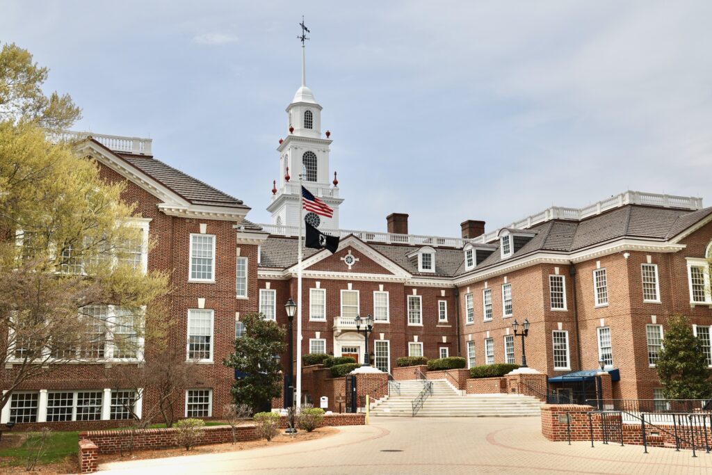 2025 04 10-e lee-dover del legislative hall-exterior angle outside Legislative Hall