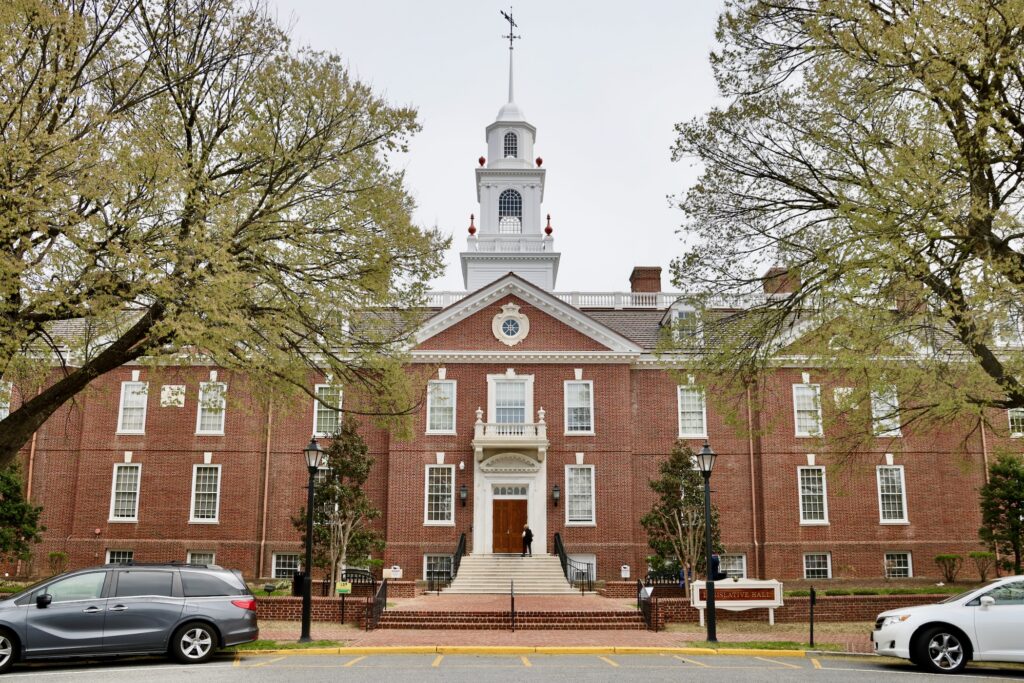2025 04 10-e lee-dover del legislative hall exterior front symmetry outside Legislative Hall