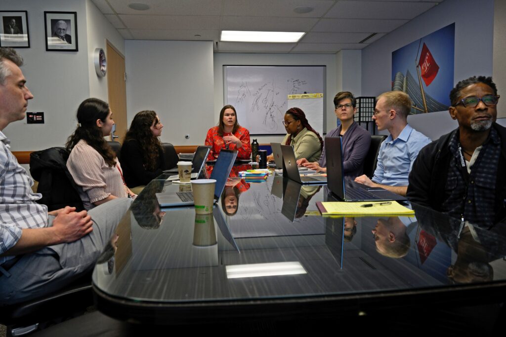 Dr-Jessica-Beard-research-team-temple Jessica Beard's research team sitting
